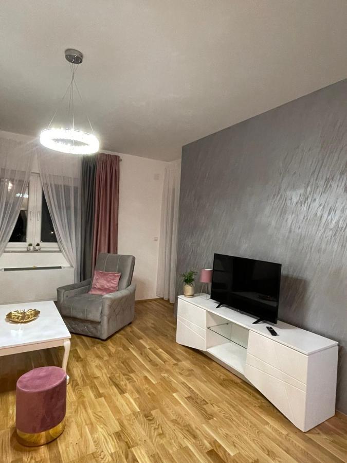 Skyline Apartment Bijeljina Bagian luar foto